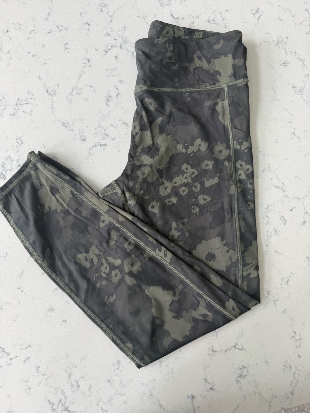 Vuori Olive & Charcoal Camo High-Rise Leggings